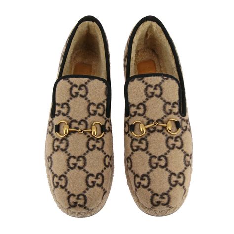 vestibilità scarpe gucci uomo